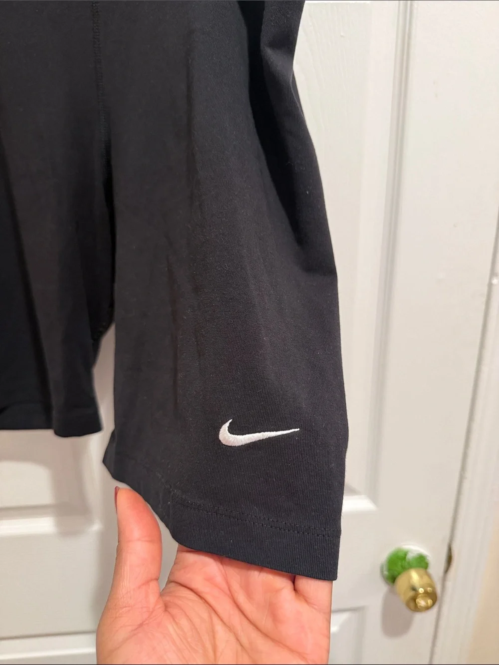 Nike sleek black